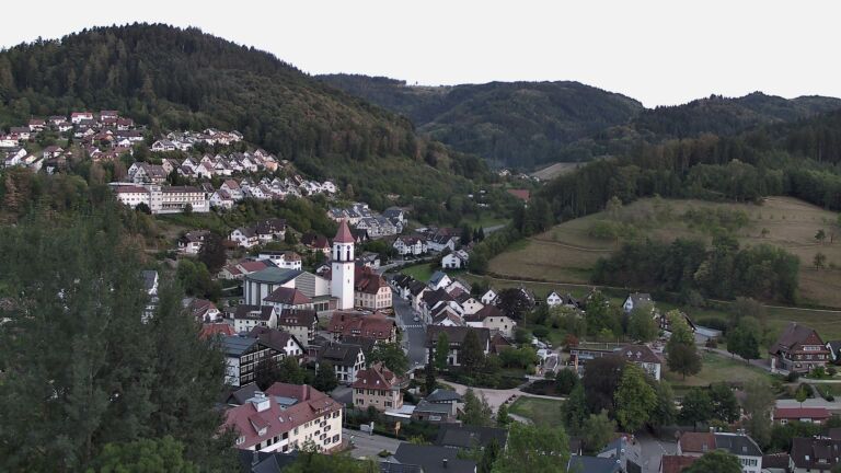 Dieses Bild zeigt eine Webcam-Aufnahme von Ottenhöfen, aufgenommen am Dienstag, den 01.09.2026 um 20:00 Uhr