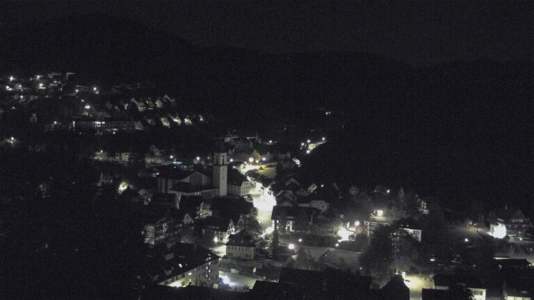 Dieses Bild zeigt eine Webcam-Aufnahme von Ottenhöfen, aufgenommen am Donnerstag, den 15.10.2026 um 04:00 Uhr
