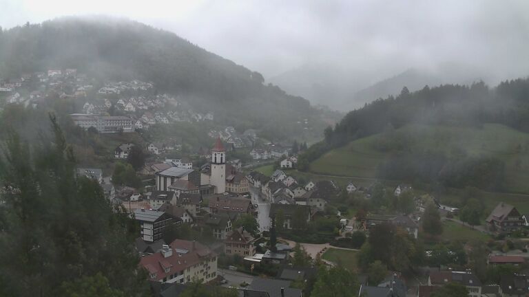 Dieses Bild zeigt eine Webcam-Aufnahme von Ottenhöfen, aufgenommen am Donnerstag, den 08.10.2026 um 14:00 Uhr