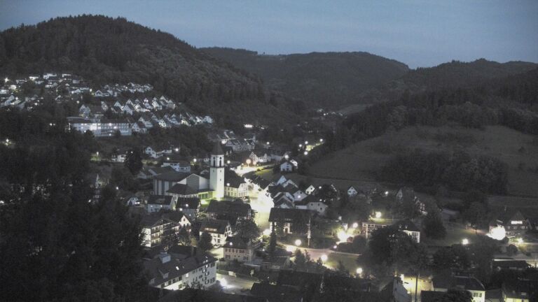 Dieses Bild zeigt eine Webcam-Aufnahme von Ottenhöfen, aufgenommen am Montag, den 22.06.2026 um 22:30 Uhr