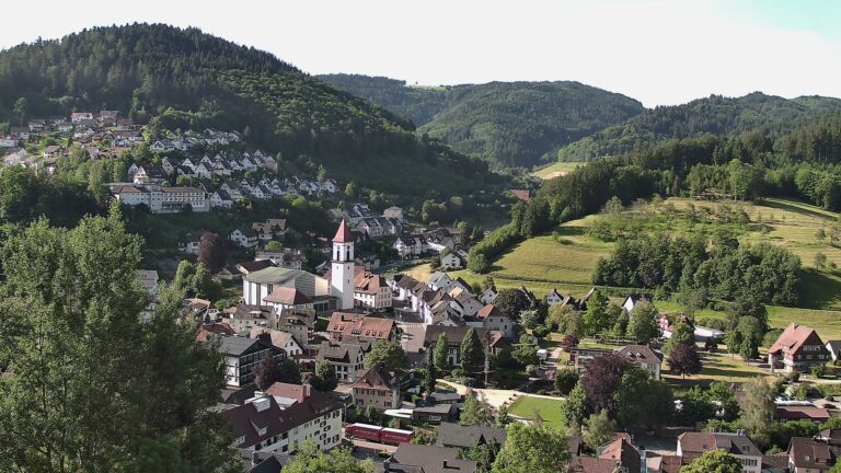 Dieses Bild zeigt eine Webcam-Aufnahme von Ottenhöfen, aufgenommen am Freitag, den 29.05.2026 um 08:40 Uhr
