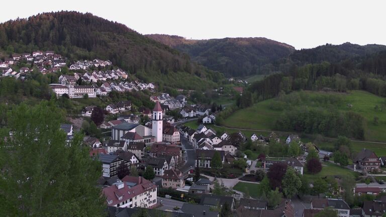 Dieses Bild zeigt eine Webcam-Aufnahme von Ottenhöfen, aufgenommen am Mittwoch, den 29.04.2026 um 20:20 Uhr