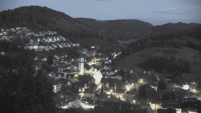 Dieses Bild zeigt eine Webcam-Aufnahme von Ottenhöfen, aufgenommen am Dienstag, den 23.06.2026 um 22:30 Uhr