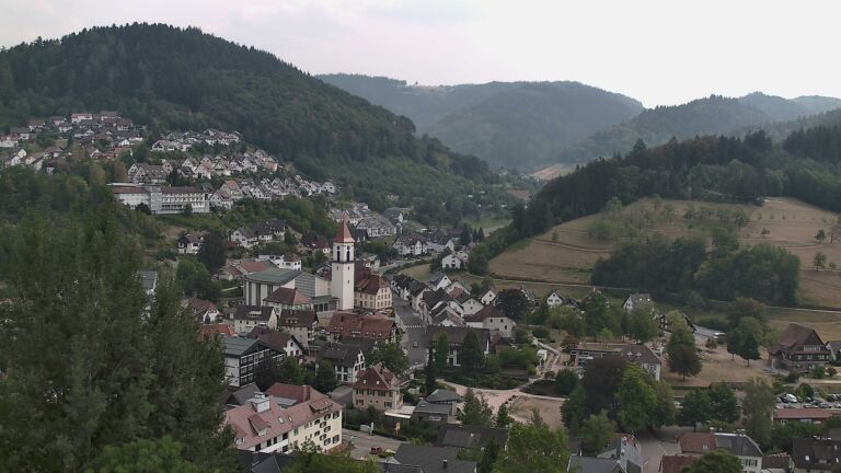 Dieses Bild zeigt eine Webcam-Aufnahme von Ottenhöfen, aufgenommen am Sonntag, den 16.08.2026 um 15:20 Uhr
