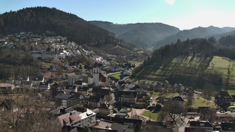 Dieses Bild zeigt eine Webcam-Aufnahme von Ottenhöfen, aufgenommen am Mittwoch, den 25.02.2026 um 13:20 Uhr