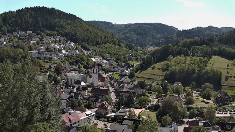 Dieses Bild zeigt eine Webcam-Aufnahme von Ottenhöfen, aufgenommen am Samstag, den 12.09.2026 um 14:10 Uhr