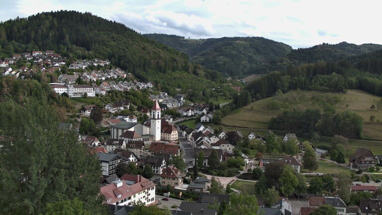 Dieses Bild zeigt eine Webcam-Aufnahme von Ottenhöfen, aufgenommen am Mittwoch, den 02.09.2026 um 17:10 Uhr