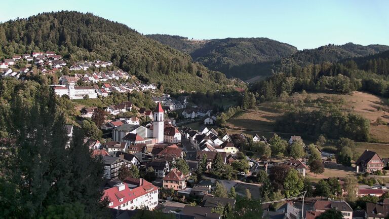 Dieses Bild zeigt eine Webcam-Aufnahme von Ottenhöfen, aufgenommen am Samstag, den 08.08.2026 um 19:30 Uhr