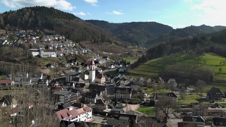 Dieses Bild zeigt eine Webcam-Aufnahme von Ottenhöfen, aufgenommen am Donnerstag, den 12.03.2026 um 15:30 Uhr