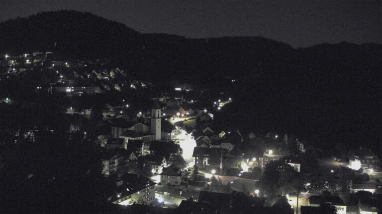 Dieses Bild zeigt eine Webcam-Aufnahme von Ottenhöfen, aufgenommen am Samstag, den 04.07.2026 um 00:30 Uhr