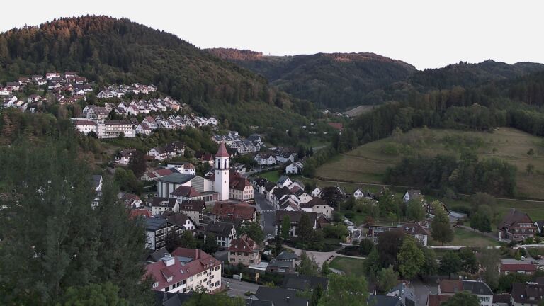 Dieses Bild zeigt eine Webcam-Aufnahme von Ottenhöfen, aufgenommen am Samstag, den 05.09.2026 um 19:50 Uhr