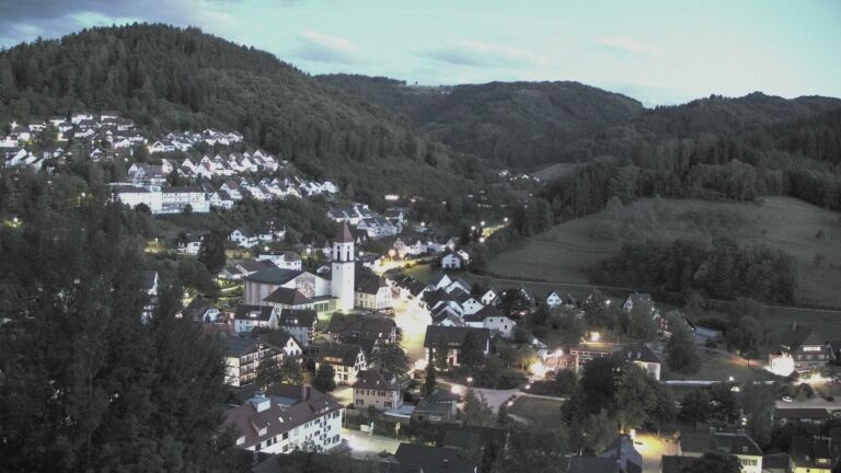 Dieses Bild zeigt eine Webcam-Aufnahme von Ottenhöfen, aufgenommen am Freitag, den 04.09.2026 um 20:40 Uhr