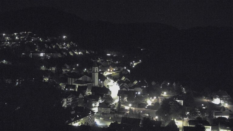 Dieses Bild zeigt eine Webcam-Aufnahme von Ottenhöfen, aufgenommen am Sonntag, den 12.07.2026 um 00:00 Uhr