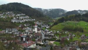 Dieses Bild zeigt eine Webcam-Aufnahme von Ottenhöfen, aufgenommen am Sonntag, den 12.04.2026 um 09:00 Uhr