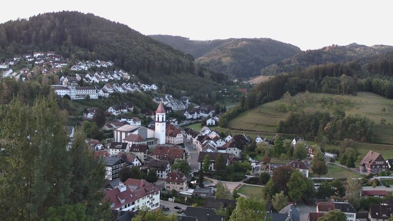 Dieses Bild zeigt eine Webcam-Aufnahme von Ottenhöfen, aufgenommen am Donnerstag, den 10.09.2026 um 07:40 Uhr