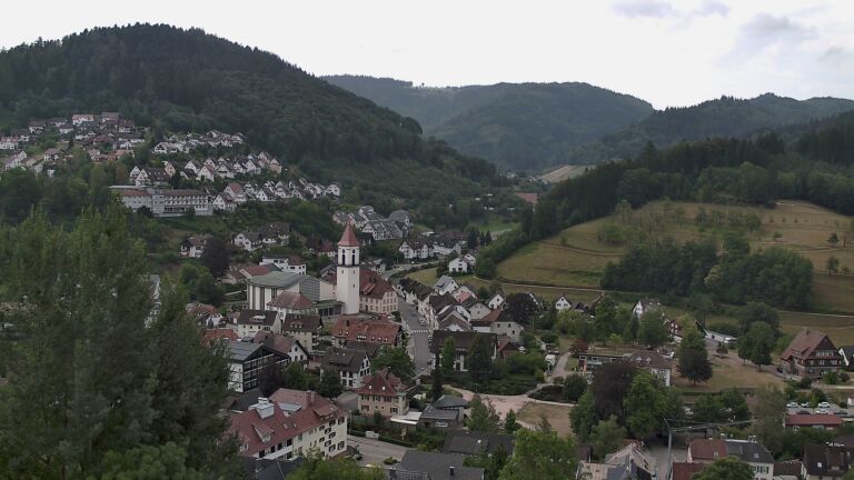 Dieses Bild zeigt eine Webcam-Aufnahme von Ottenhöfen, aufgenommen am Samstag, den 01.08.2026 um 10:20 Uhr