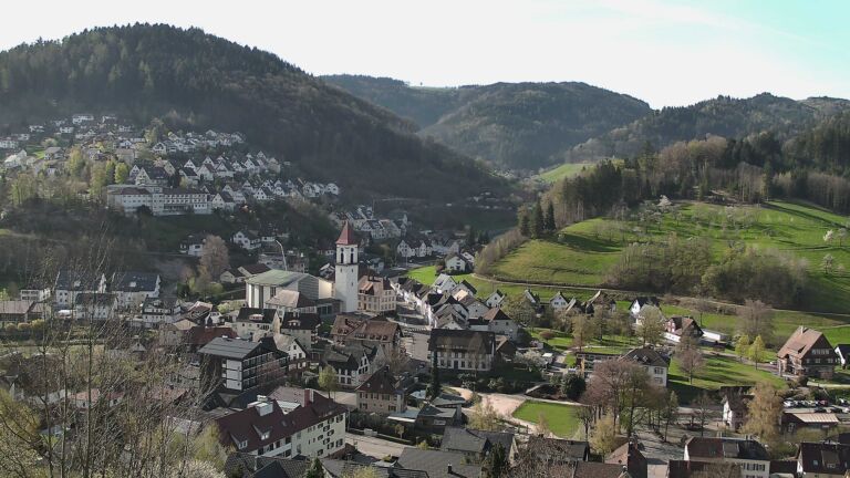 Dieses Bild zeigt eine Webcam-Aufnahme von Ottenhöfen, aufgenommen am Donnerstag, den 09.04.2026 um 09:30 Uhr