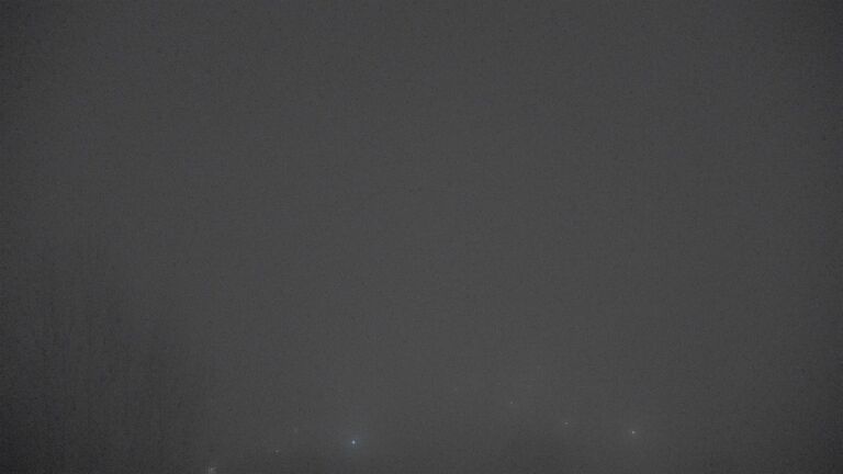 Dieses Bild zeigt eine Webcam-Aufnahme von Ottenhöfen, aufgenommen am Montag, den 02.02.2026 um 23:30 Uhr