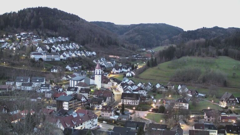 Dieses Bild zeigt eine Webcam-Aufnahme von Ottenhöfen, aufgenommen am Sonntag, den 05.04.2026 um 06:30 Uhr