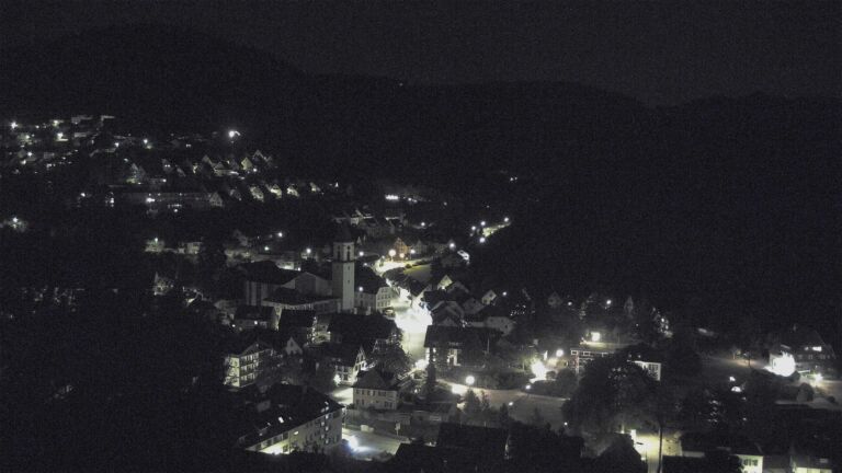 Dieses Bild zeigt eine Webcam-Aufnahme von Ottenhöfen, aufgenommen am Montag, den 13.07.2026 um 23:30 Uhr