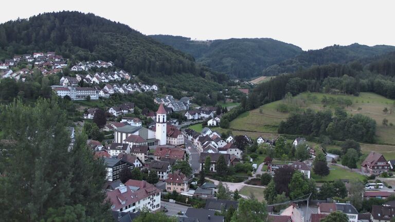 Dieses Bild zeigt eine Webcam-Aufnahme von Ottenhöfen, aufgenommen am Mittwoch, den 08.07.2026 um 05:30 Uhr