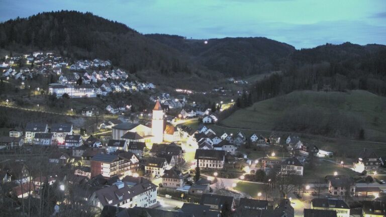 Dieses Bild zeigt eine Webcam-Aufnahme von Ottenhöfen, aufgenommen am Freitag, den 13.03.2026 um 19:00 Uhr