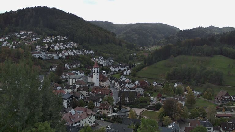 Dieses Bild zeigt eine Webcam-Aufnahme von Ottenhöfen, aufgenommen am Samstag, den 24.10.2026 um 12:00 Uhr