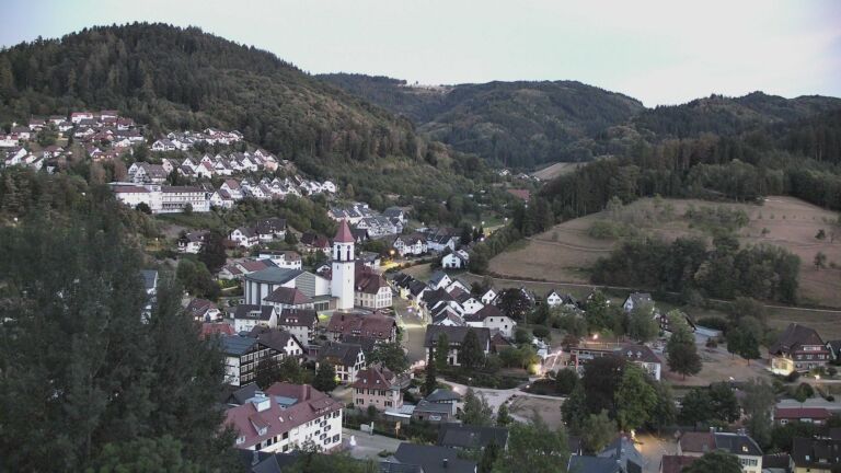Dieses Bild zeigt eine Webcam-Aufnahme von Ottenhöfen, aufgenommen am Donnerstag, den 20.08.2026 um 21:00 Uhr