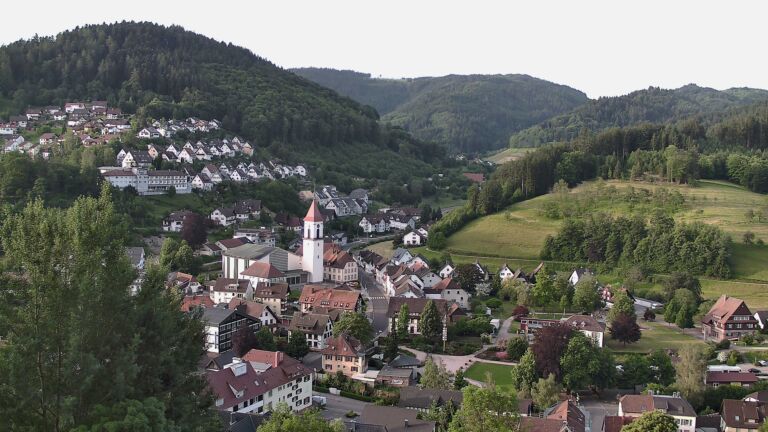 Dieses Bild zeigt eine Webcam-Aufnahme von Ottenhöfen, aufgenommen am Sonntag, den 31.05.2026 um 06:50 Uhr