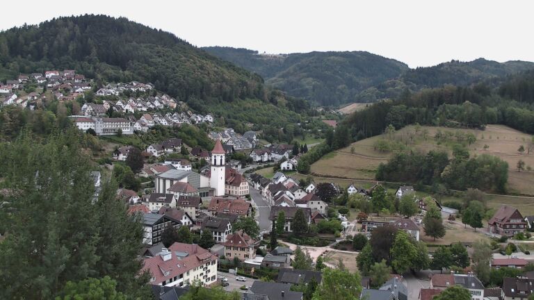 Dieses Bild zeigt eine Webcam-Aufnahme von Ottenhöfen, aufgenommen am Dienstag, den 25.08.2026 um 07:20 Uhr