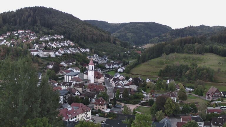 Dieses Bild zeigt eine Webcam-Aufnahme von Ottenhöfen, aufgenommen am Dienstag, den 15.09.2026 um 07:00 Uhr