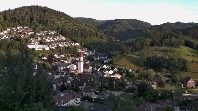 Dieses Bild zeigt eine Webcam-Aufnahme von Ottenhöfen, aufgenommen am Sonntag, den 07.06.2026 um 20:30 Uhr