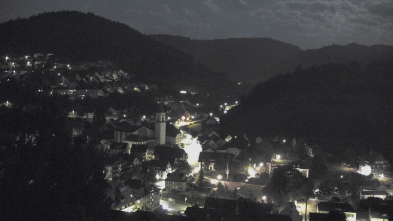 Dieses Bild zeigt eine Webcam-Aufnahme von Ottenhöfen, aufgenommen am Donnerstag, den 02.07.2026 um 04:00 Uhr