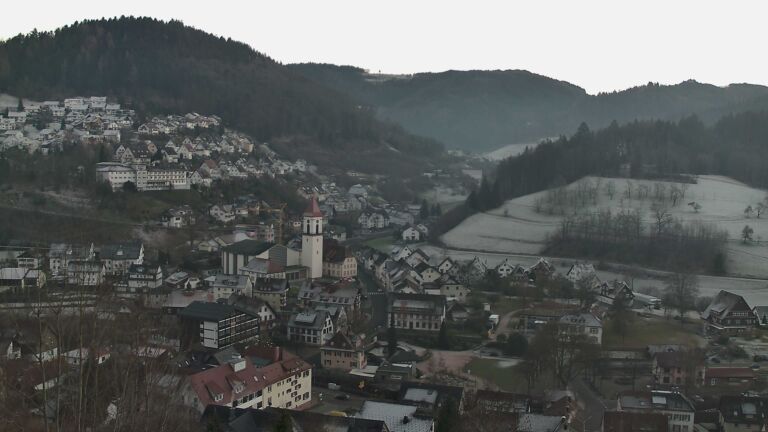 Dieses Bild zeigt eine Webcam-Aufnahme von Ottenhöfen, aufgenommen am Sonntag, den 28.12.2025 um 16:30 Uhr