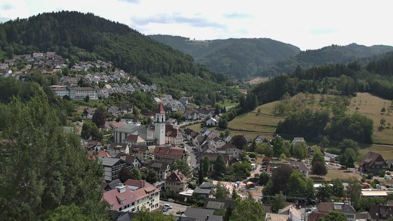 Dieses Bild zeigt eine Webcam-Aufnahme von Ottenhöfen, aufgenommen am Sonntag, den 26.07.2026 um 14:40 Uhr