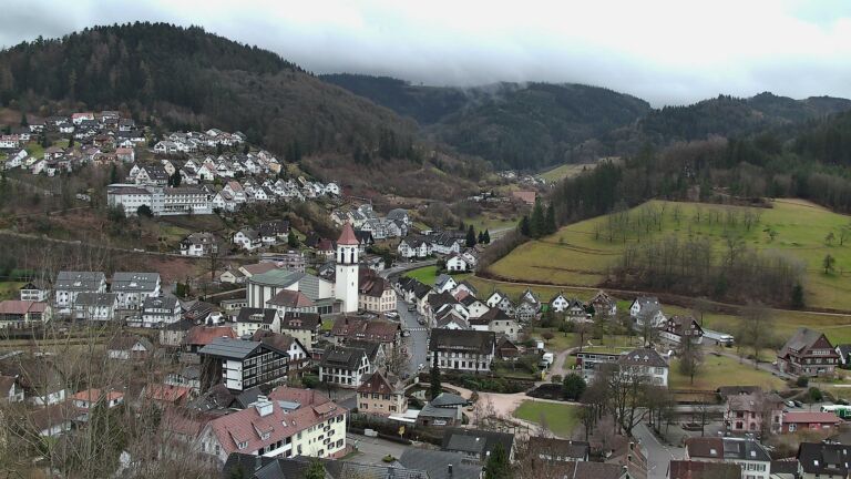 Dieses Bild zeigt eine Webcam-Aufnahme von Ottenhöfen, aufgenommen am Freitag, den 13.02.2026 um 11:20 Uhr