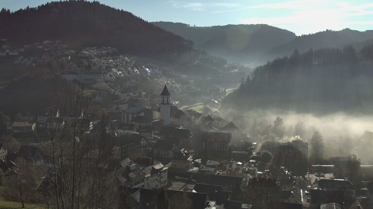 Dieses Bild zeigt eine Webcam-Aufnahme von Ottenhöfen, aufgenommen am Montag, den 15.12.2025 um 12:20 Uhr