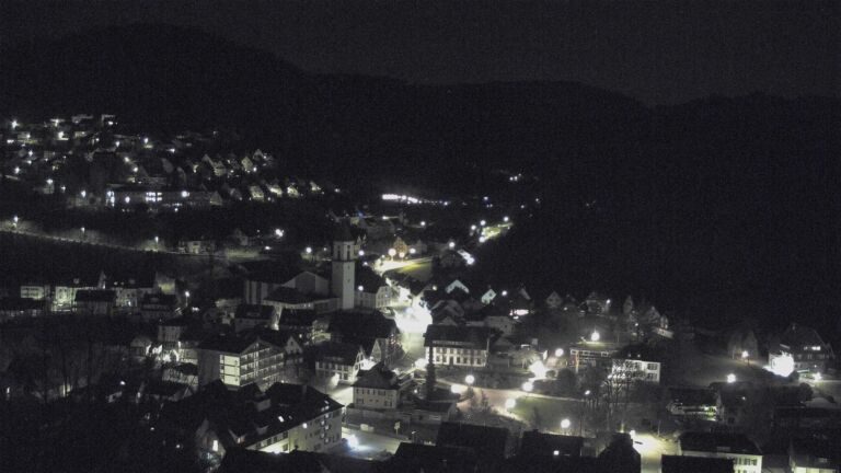 Dieses Bild zeigt eine Webcam-Aufnahme von Ottenhöfen, aufgenommen am Montag, den 06.04.2026 um 23:30 Uhr