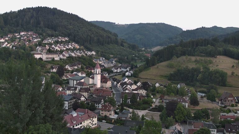 Dieses Bild zeigt eine Webcam-Aufnahme von Ottenhöfen, aufgenommen am Donnerstag, den 30.07.2026 um 20:50 Uhr