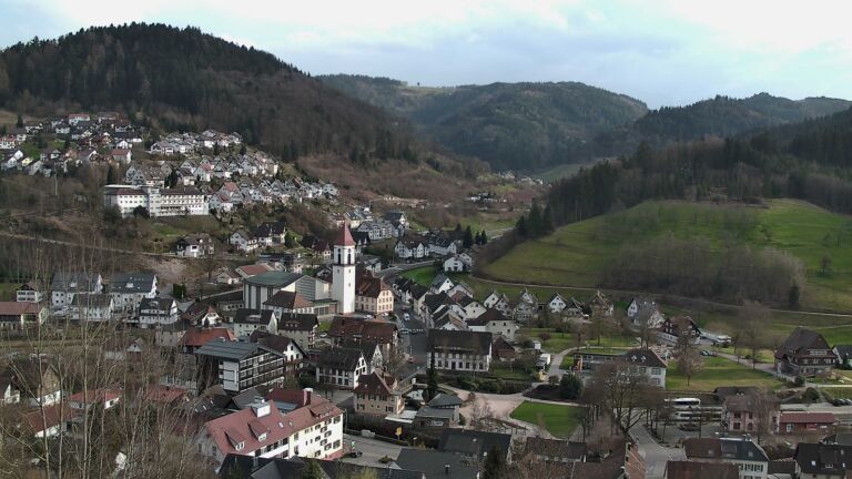 Dieses Bild zeigt eine Webcam-Aufnahme von Ottenhöfen, aufgenommen am Dienstag, den 10.03.2026 um 16:40 Uhr