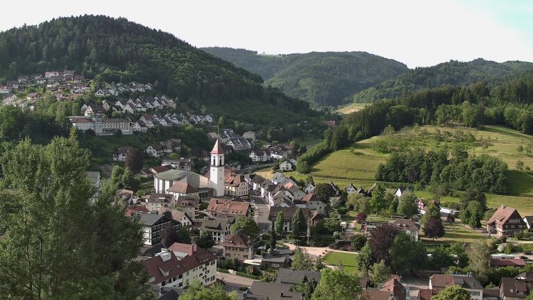 Dieses Bild zeigt eine Webcam-Aufnahme von Ottenhöfen, aufgenommen am Sonntag, den 31.05.2026 um 08:20 Uhr