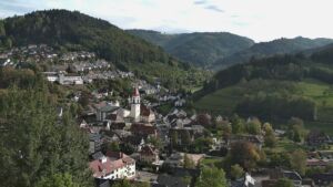 Dieses Bild zeigt eine Webcam-Aufnahme von Ottenhöfen, aufgenommen am Freitag, den 16.10.2026 um 16:00 Uhr