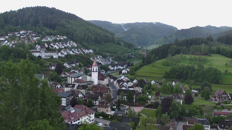 Dieses Bild zeigt eine Webcam-Aufnahme von Ottenhöfen, aufgenommen am Dienstag, den 12.05.2026 um 06:40 Uhr