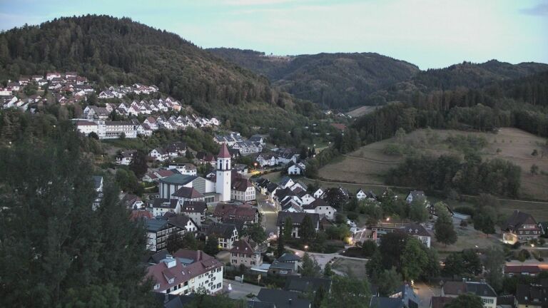 Dieses Bild zeigt eine Webcam-Aufnahme von Ottenhöfen, aufgenommen am Sonntag, den 23.08.2026 um 20:50 Uhr