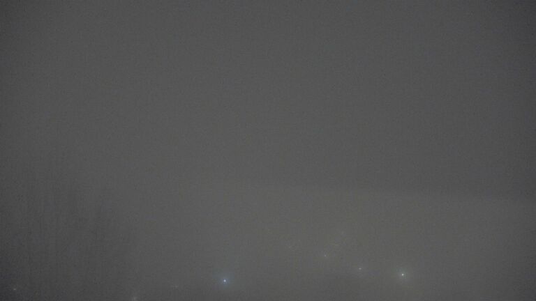 Dieses Bild zeigt eine Webcam-Aufnahme von Ottenhöfen, aufgenommen am Mittwoch, den 04.02.2026 um 21:30 Uhr