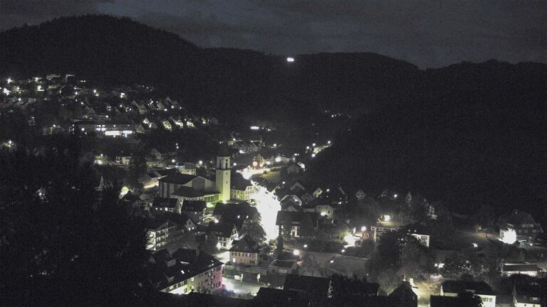 Dieses Bild zeigt eine Webcam-Aufnahme von Ottenhöfen, aufgenommen am Montag, den 05.10.2026 um 06:30 Uhr