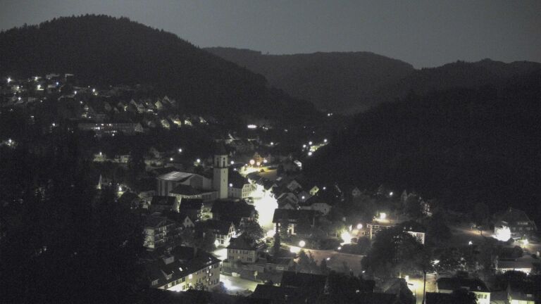 Dieses Bild zeigt eine Webcam-Aufnahme von Ottenhöfen, aufgenommen am Freitag, den 31.07.2026 um 00:30 Uhr