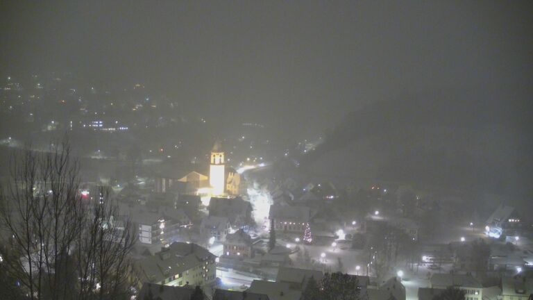 Dieses Bild zeigt eine Webcam-Aufnahme von Ottenhöfen, aufgenommen am Freitag, den 02.01.2026 um 17:50 Uhr