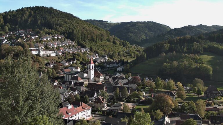 Dieses Bild zeigt eine Webcam-Aufnahme von Ottenhöfen, aufgenommen am Donnerstag, den 15.10.2026 um 16:40 Uhr