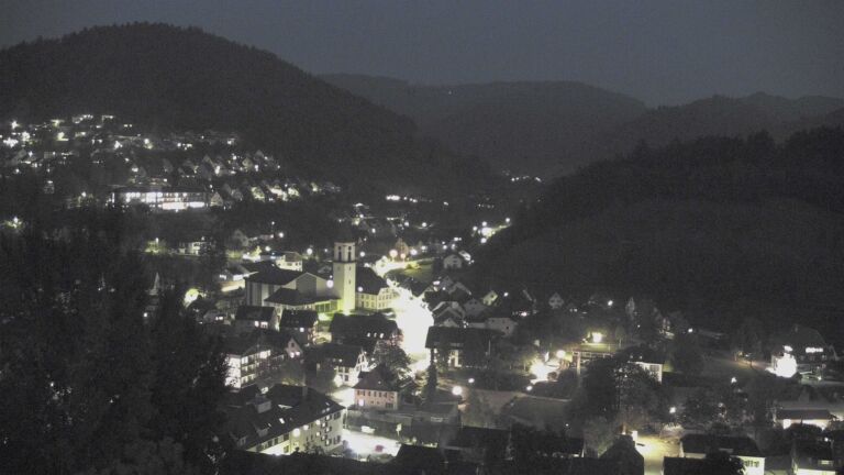 Dieses Bild zeigt eine Webcam-Aufnahme von Ottenhöfen, aufgenommen am Dienstag, den 20.10.2026 um 19:10 Uhr